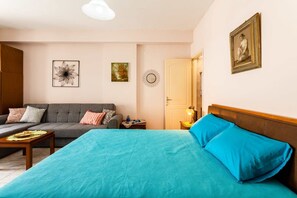 View of the Room – Calming neutral tones and natural light enhance the room’s comfort.