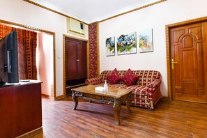 Suite junior | Escritorio, wifi gratis y ropa de cama