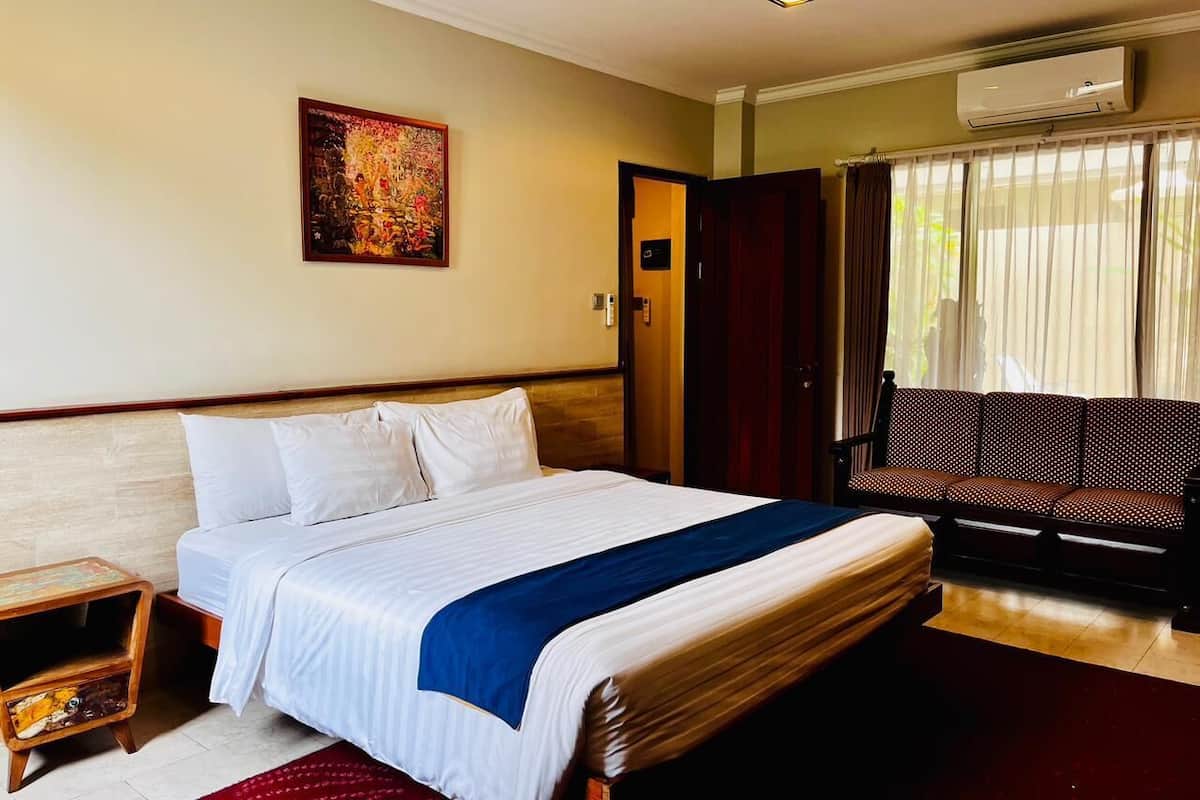 City Studio Suite | Water view