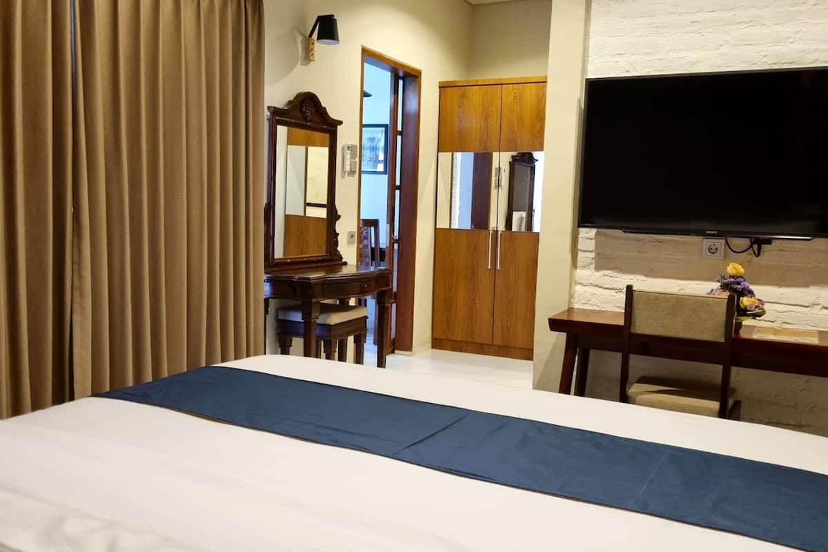 Superior Double Room | 1 bedroom, premium bedding, memory foam beds, blackout drapes