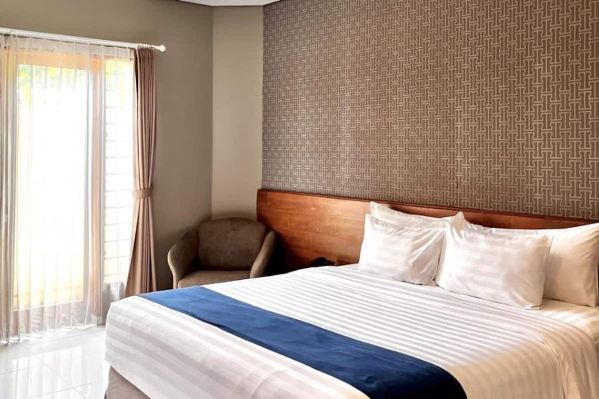 Deluxe Double Room | Premium bedding, memory foam beds, laptop workspace, blackout drapes