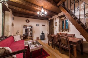 Living area - Myli Unique-Exotic Villa (Rethymno)