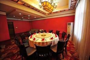 Unclassified image, 5 of 51, button - Weilai Holiday Inn (Wuzhi)