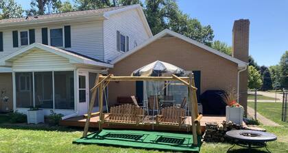 Ready for EAA Occupency: Cheerful 5BR residential