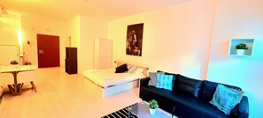 Living area - Spacious and Comfortable Studio (Madrid)