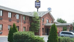 Unclassified image, 4 of 22, button - Home Place Inn (Nicholasville)