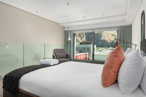 1 quarto, ferros/tábuas de passar roupa, acesso à internet