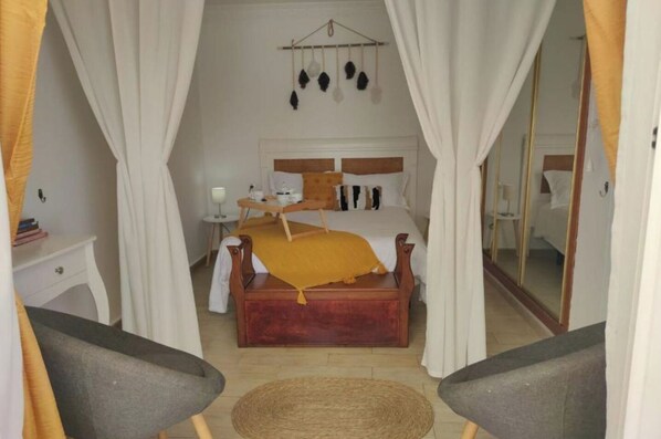 1 chambre, bureau, fer et planche Ă repasser, Wi-Fi gratuit