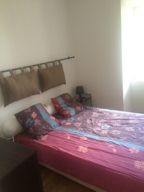 2 bedrooms