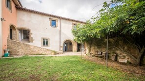 Exterior - Peter's House (Farnese)