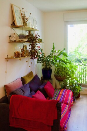 Interior - Cosy, quiet two-room apartment. (Noisy-le-Grand)