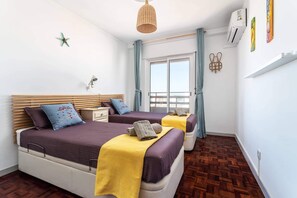 3 bedrooms, desk, soundproofing, iron/ironing board - Faro Center Stunning View (Faro)