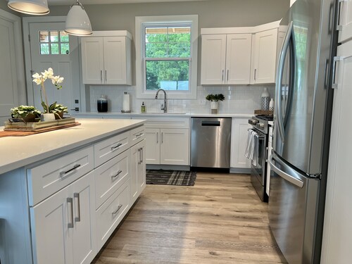 HOT TUB - Saugatuck/Douglas, Kalamazoo Lake Luxury Home - Sleeps 8