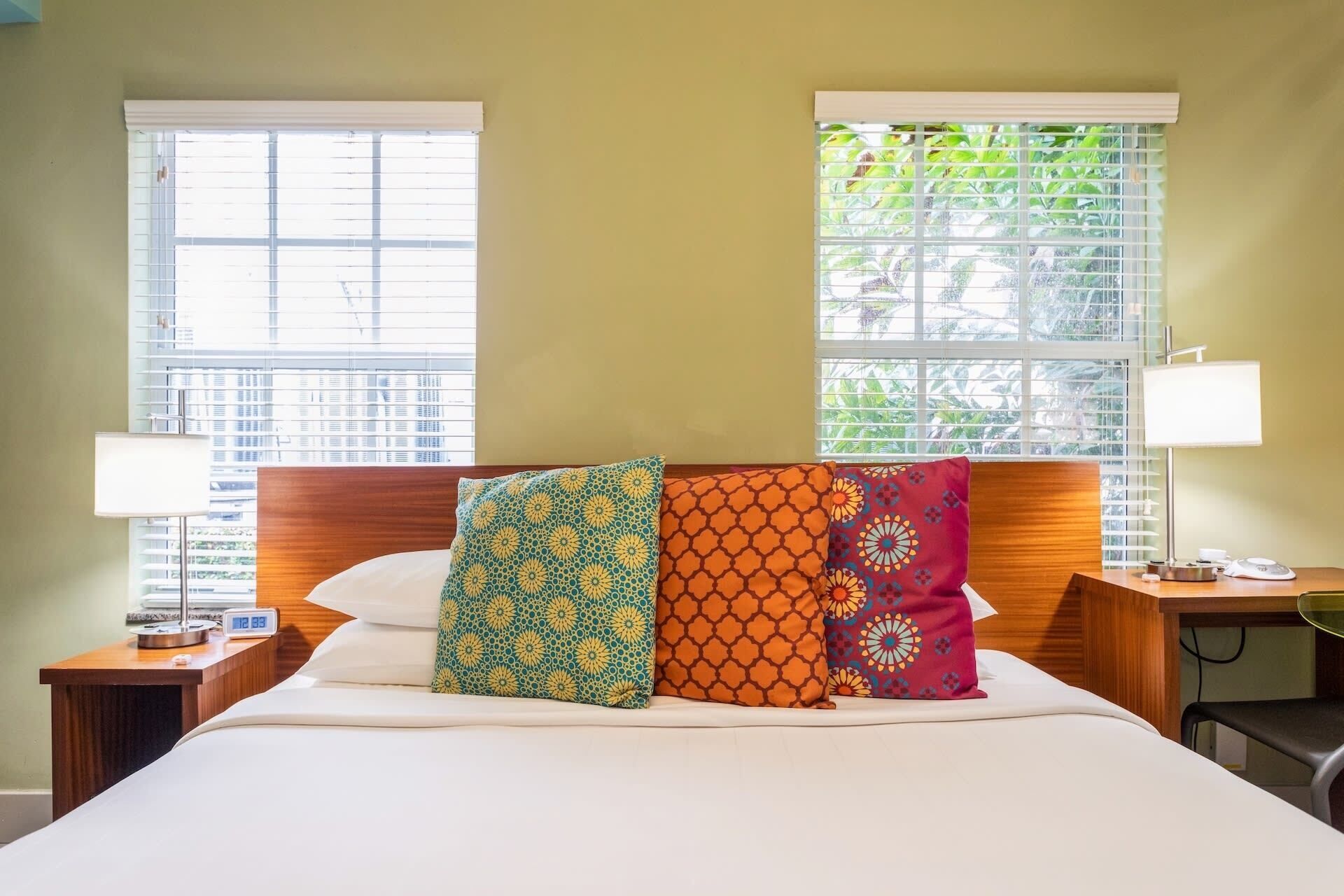Kasa El Paseo | Relax in the Miami Beach Sun on Your Private Balcony