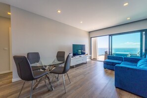 Interior - FLH Amazing Ocean View with Balcony (Gaula)