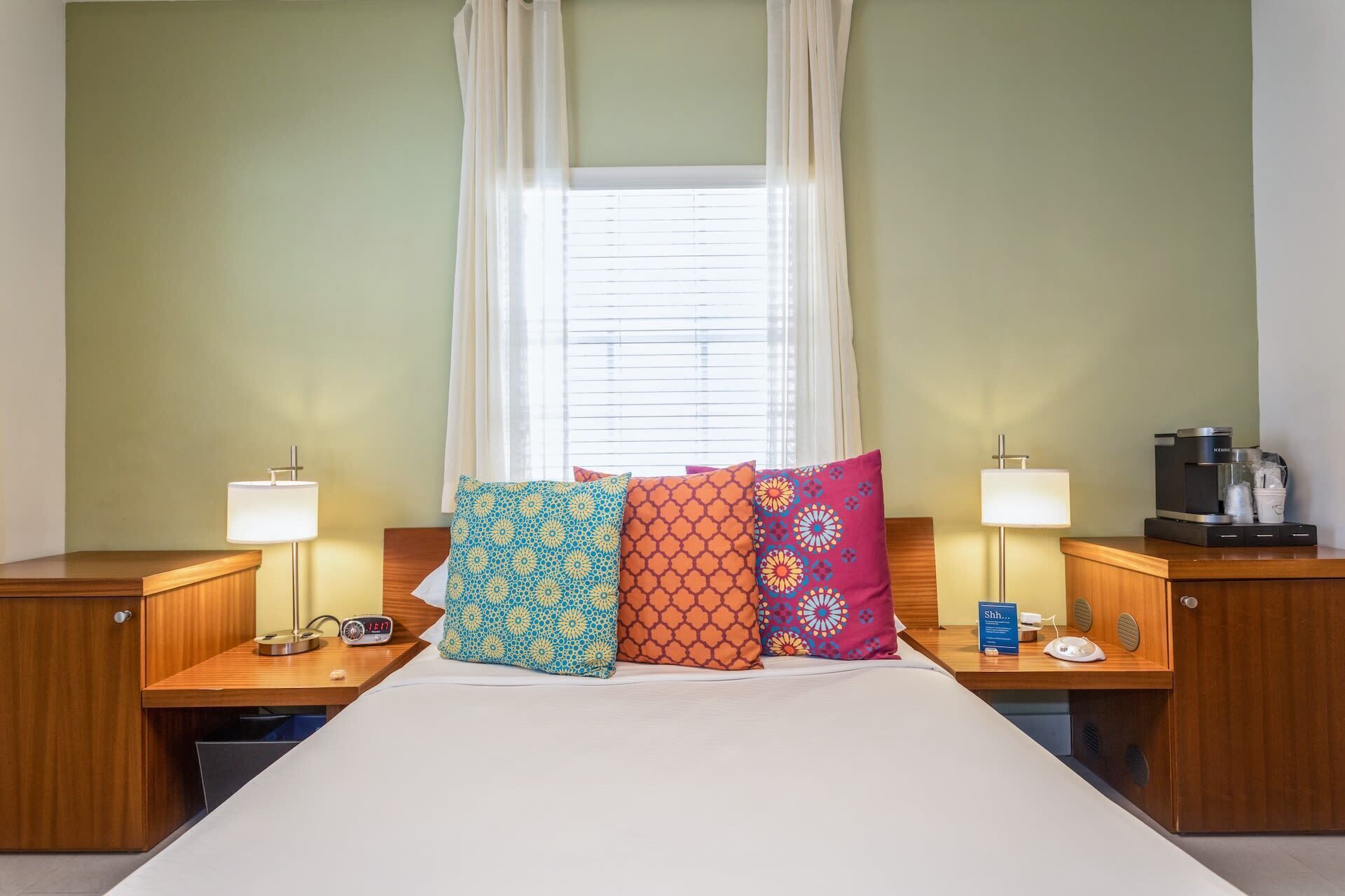 Kasa El Paseo | Unwind in Your Cozy, Accessible Studio