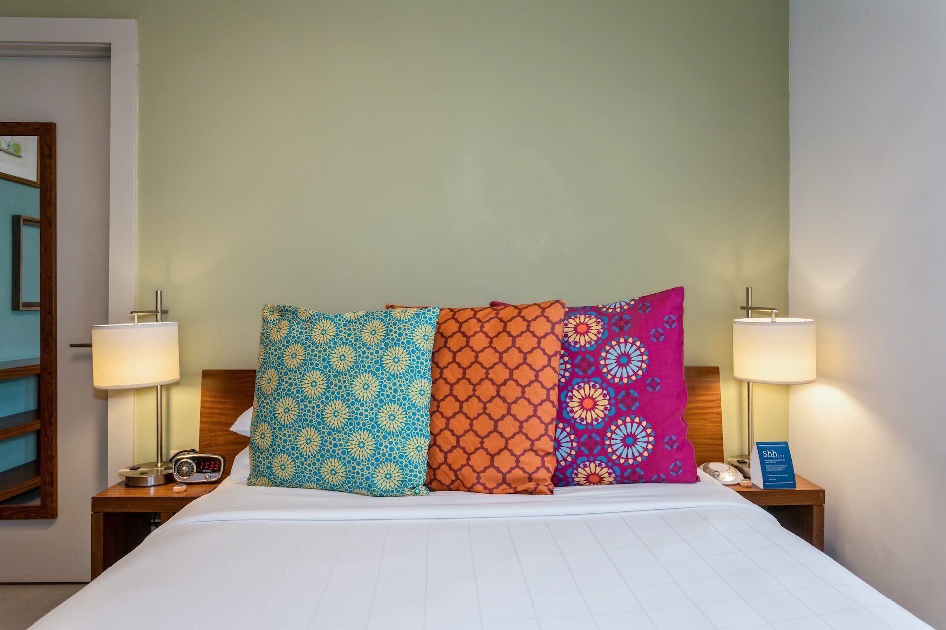Kasa El Paseo | Charming Studio, Walking Distance to Lincoln St. Shopping