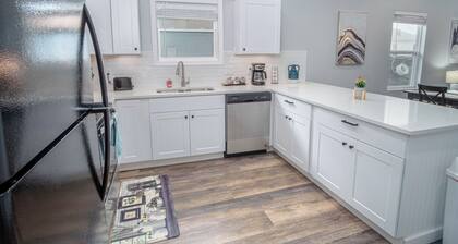Captivating 4BR 2BA Home Near Awesome Downtown
