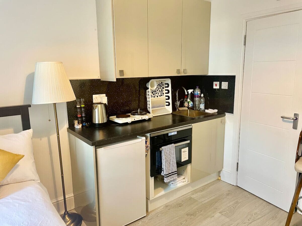 1 chambre, bureau, fer et planche à repasser, Wi-Fi