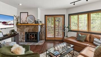 TV, fireplace, offices