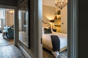 特色套房 | 埃及棉床单、高档床上用品、加厚床垫、客房内保险箱