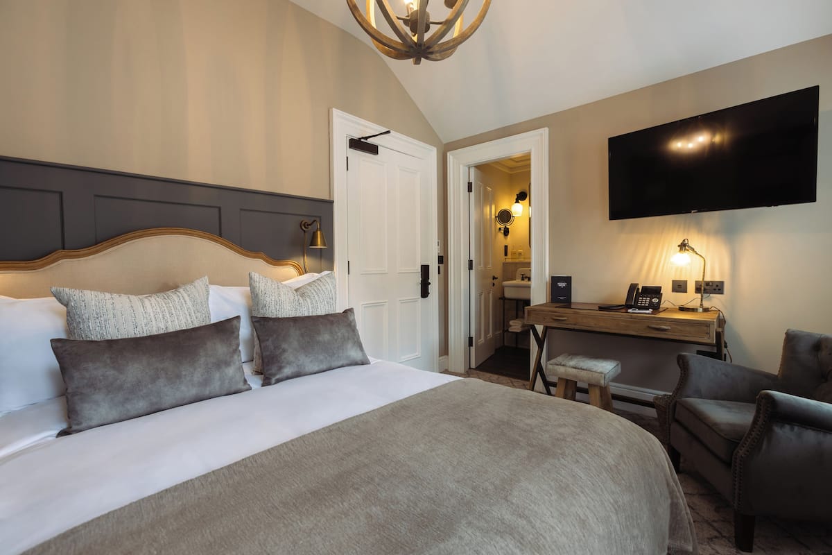 Junior Double Room
