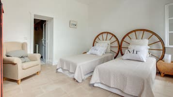 3 dormitorios, tabla de planchar con plancha, wifi gratis y ropa de cama