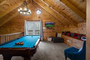 Game room - Ninja Tower-Shuffleboard-New Hot tub-Fire pit-Horseshoes-3acres-Private-Views (Sevierville)