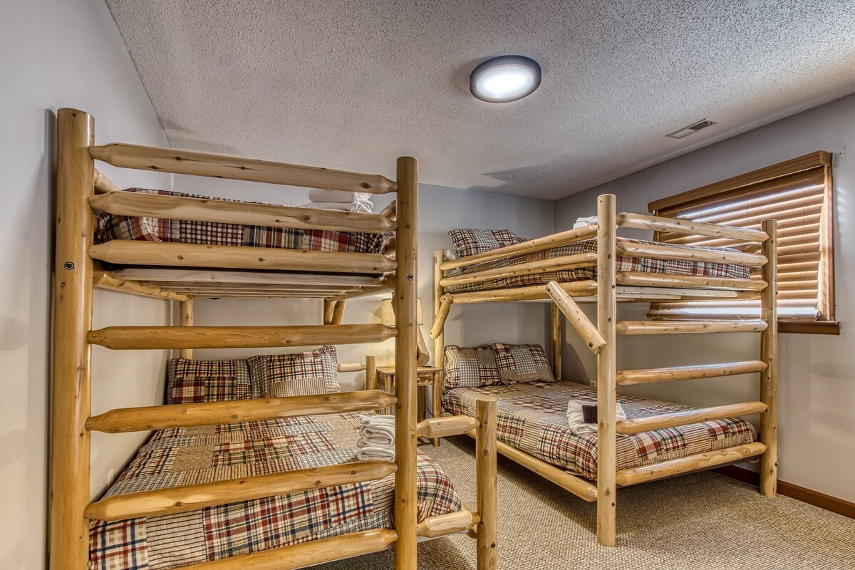 Photo 60 of Smoky SPECiAL Perfect Fun Family cabin Game room Hot tub & view!