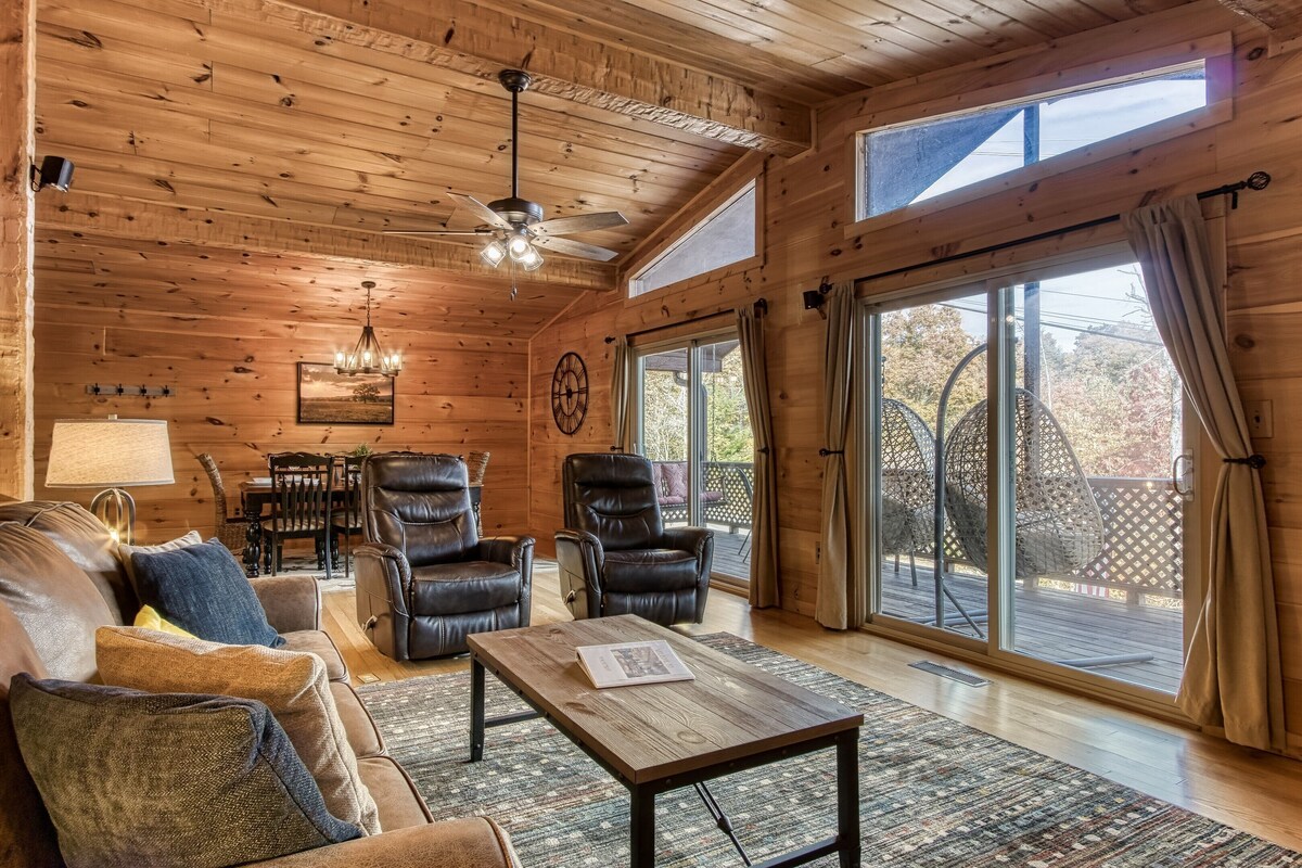 Photo 44 of Smoky SPECiAL Perfect Fun Family cabin Game room Hot tub & view!