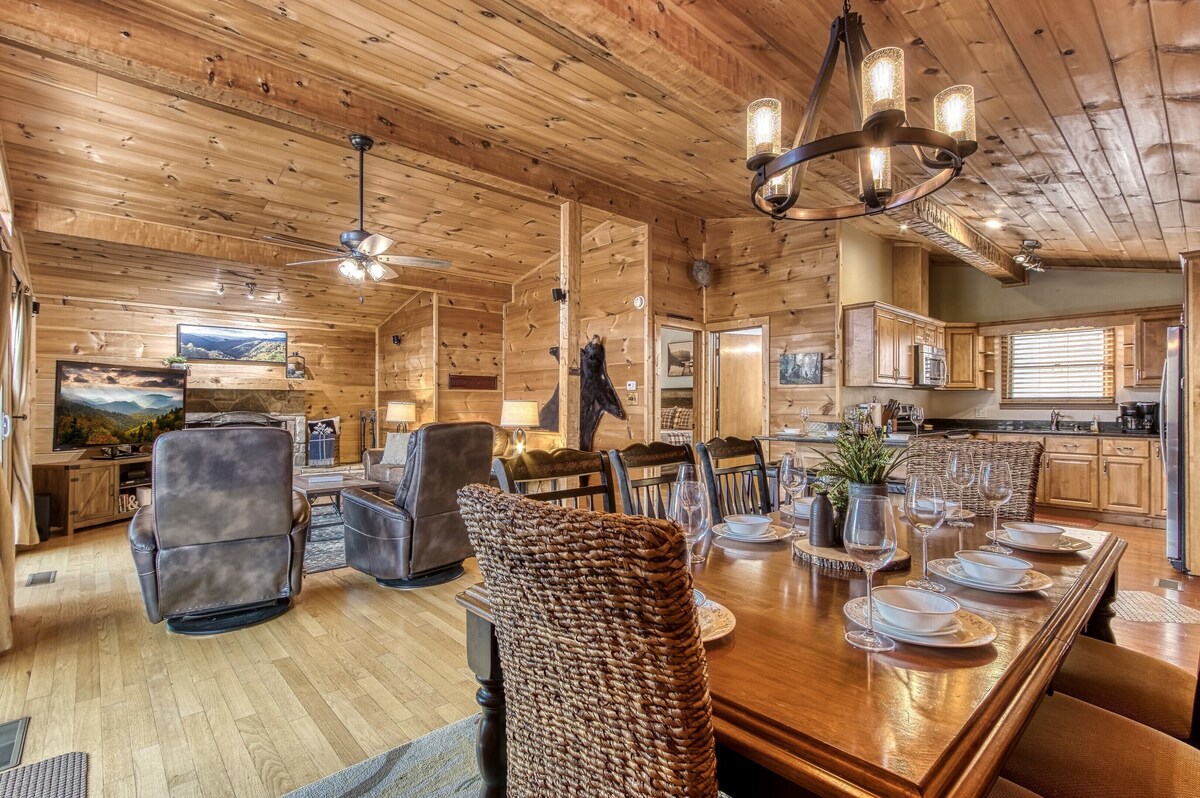 Photo 40 of Smoky SPECiAL Perfect Fun Family cabin Game room Hot tub & view!