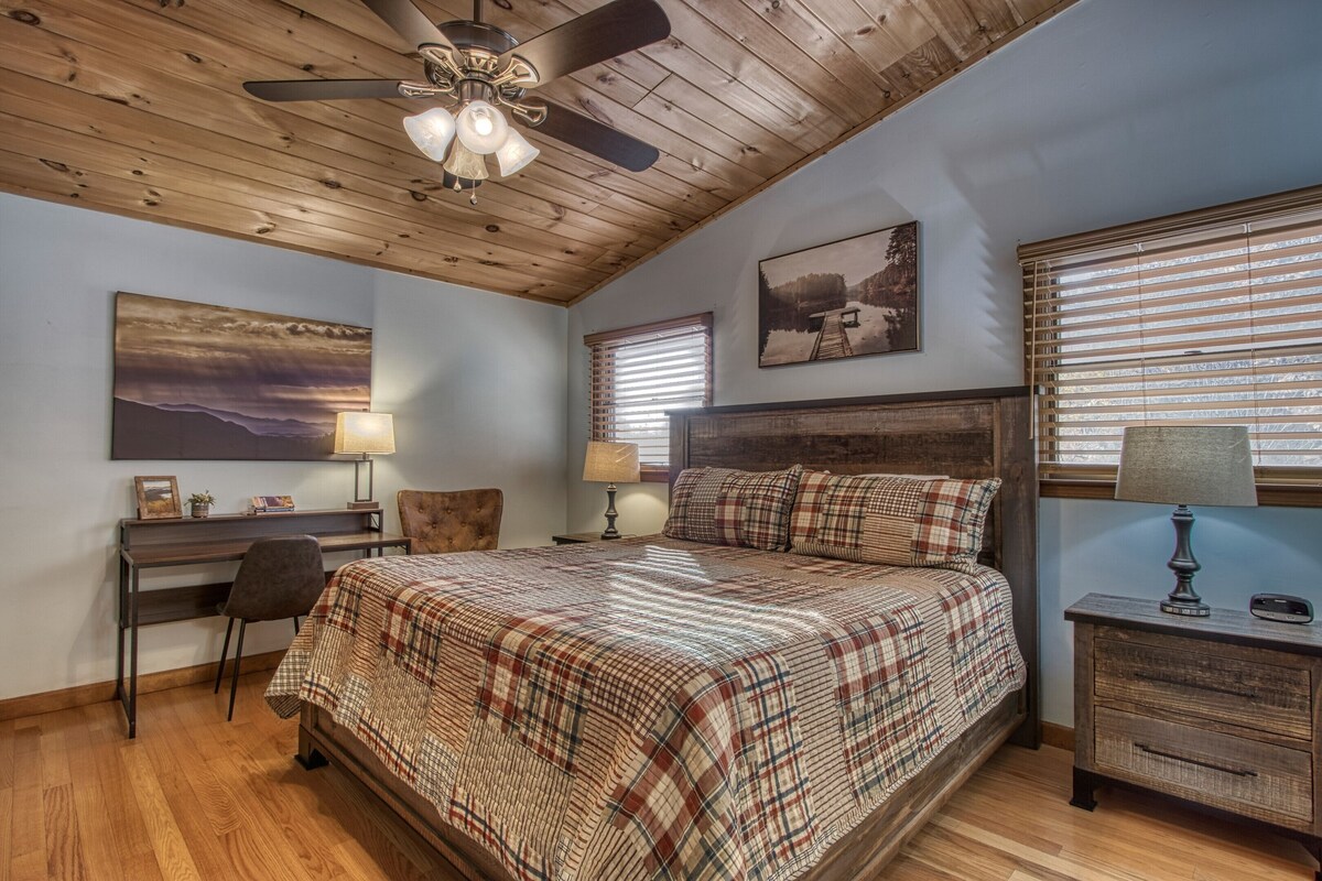 Photo 48 of Smoky SPECiAL Perfect Fun Family cabin Game room Hot tub & view!