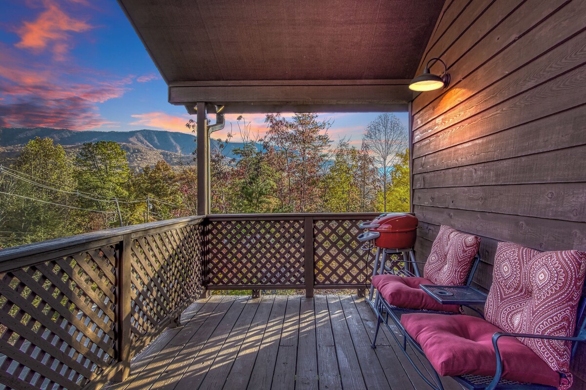 Photo 66 of Smoky SPECiAL Perfect Fun Family cabin Game room Hot tub & view!