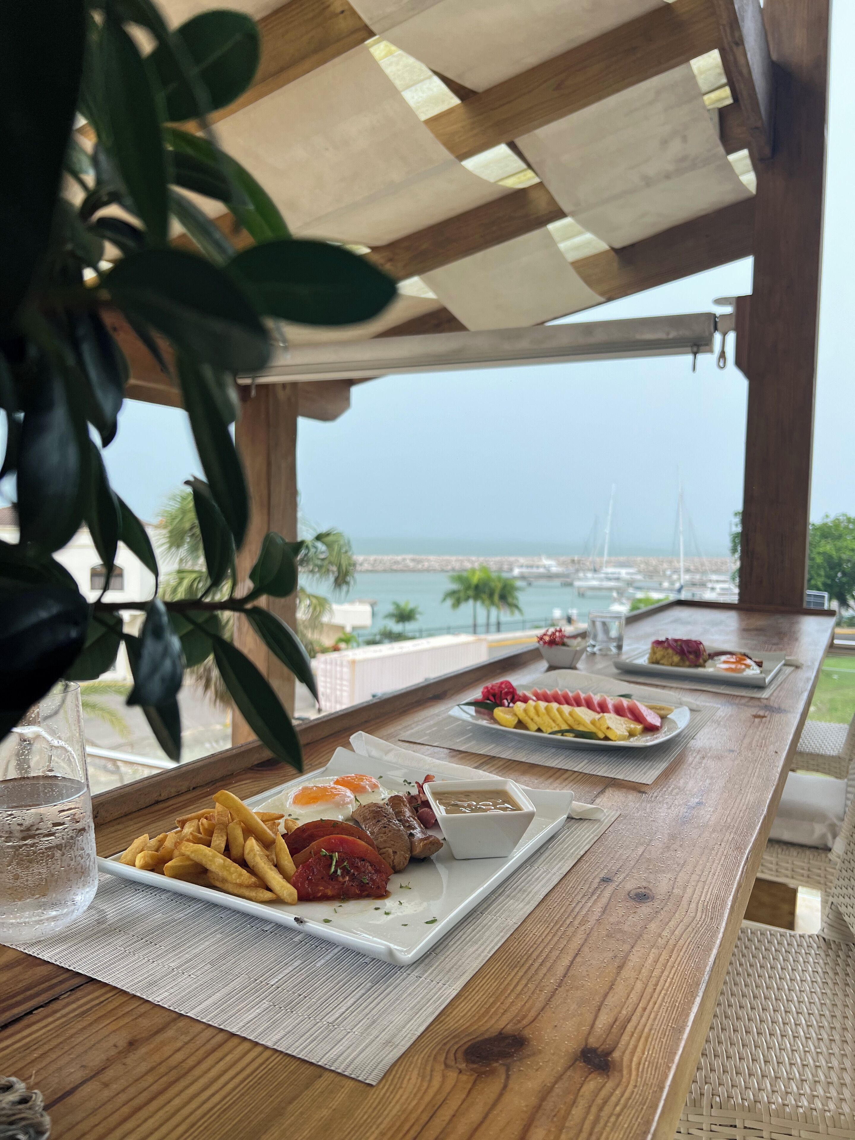 Daily local cuisine breakfast for a fee