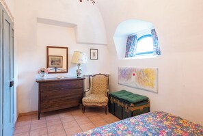 3 dormitorios, cuna de viaje, wifi gratis y ropa de cama