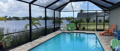 屋外プール、温水プール