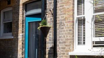 Apartamento, várias camas | Fachada