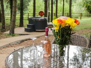 Cottage | Interior - Lake View Lodge (Scarborough)