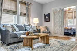 Unclassified image, 2 of 39, button