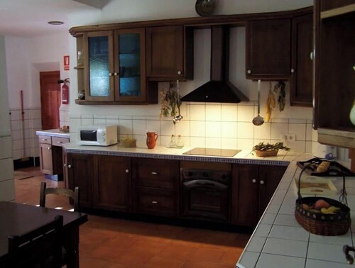 Elegant Manor House near Alcalá del Jucar with Piano!