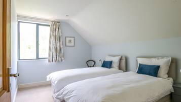 Cottage | 4 phòng ngủ, trang trí khác biệt