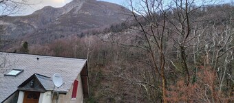 Nature break in the Ossau Valley - Quiet apartment with private park
