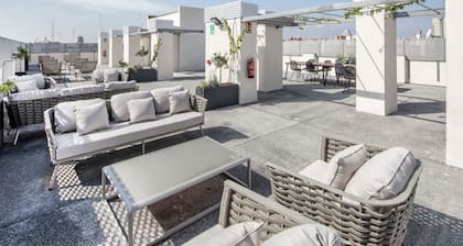 Livensa Living Studios Valencia Marina Real
