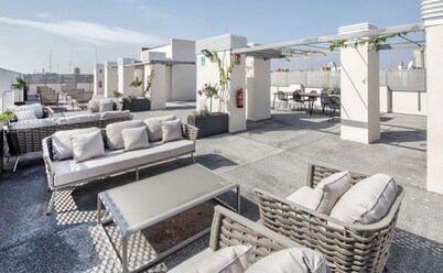 Livensa Living Studios Valencia Marina Real