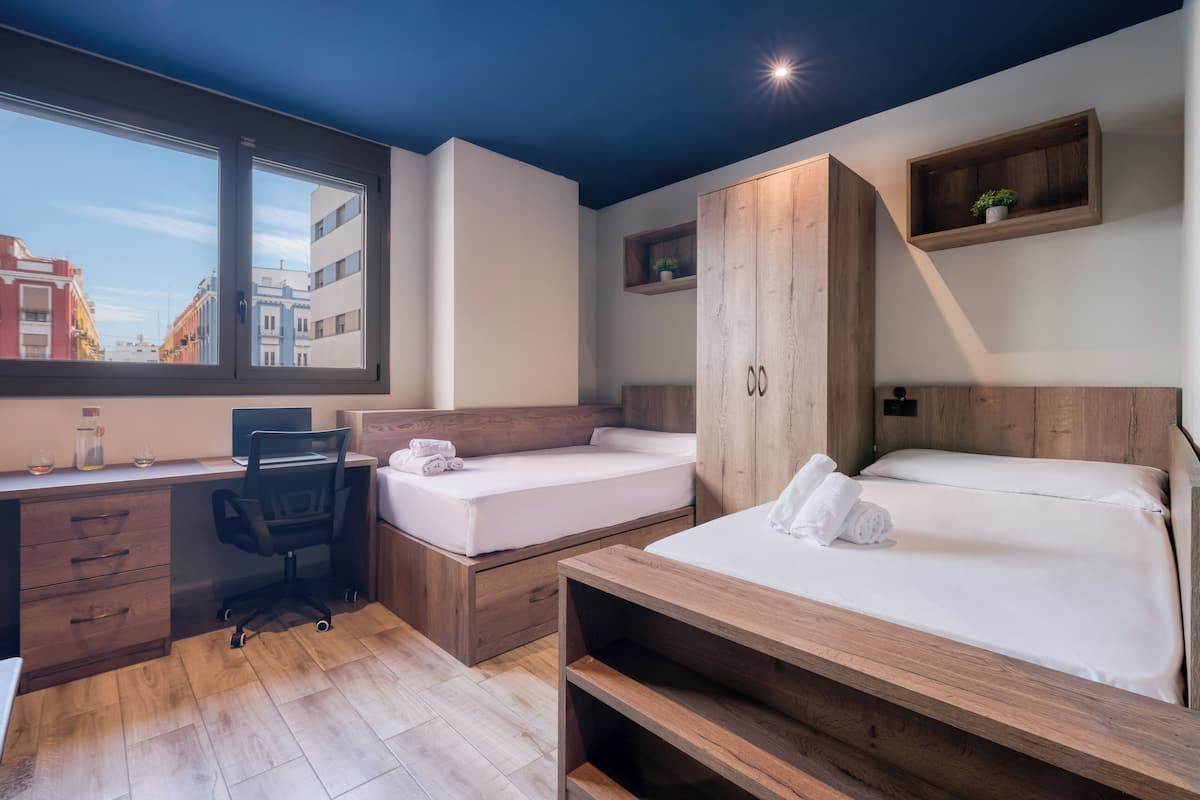 Chambre Standard double | Bureau, espace de travail pour ordinateurs portables