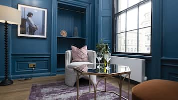 Apartment | Living area