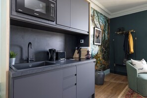 Appartement supérieur | 1 chambre, accès au Wi-Fi (inclus), literie fournie