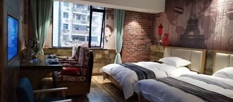 Ice Thunder Broken Internet Cafe