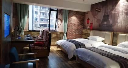 Ice Thunder Broken Internet Cafe