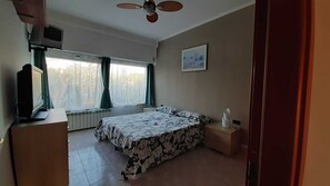 2 bedrooms